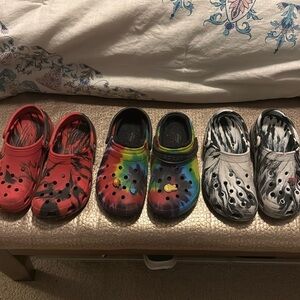 Crocs 3 pairs men’s 5, women’s 7